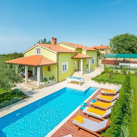 Ladonja By Vila *