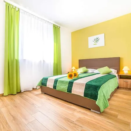 Ladonja By فيلة *