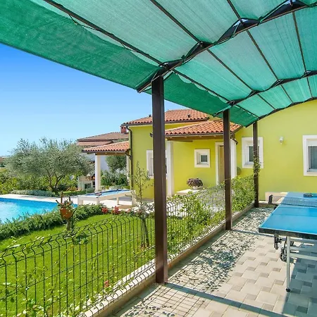 Ladonja By Vila Pula